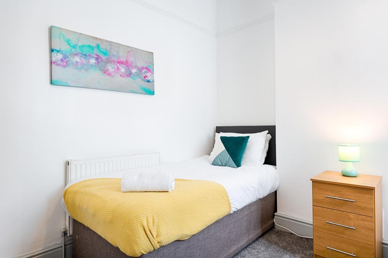 Walk To Swansea Stadium, 3 Rooms, Smart Tv'S Экстерьер фото